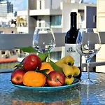 Otel Alkaeos & Larnaca