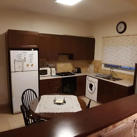 Alkaeos & Homestay szállás