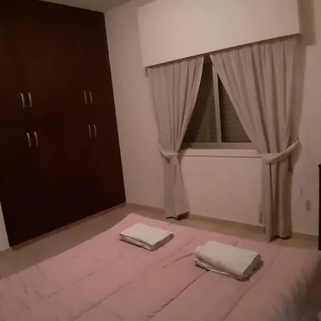 Homestay szállás Alkaeos & Lárnaka