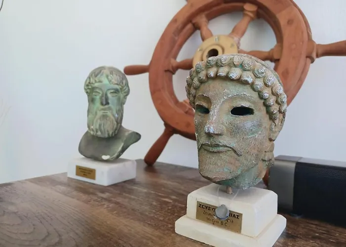 Hotell Alkaeos & Larnaca