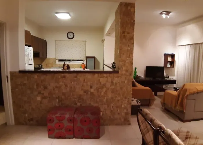 Hotell Alkaeos & Larnaca